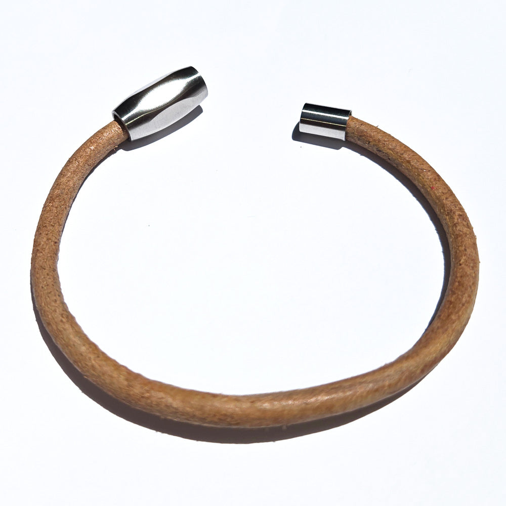 Men&#39;s Ellis Tan Leather Bracelet w Magnetic Clasp