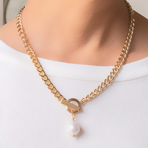 Glendora Silver Chain Necklace with Toggle Clasp and Pearl Pendant – Lizzy  James